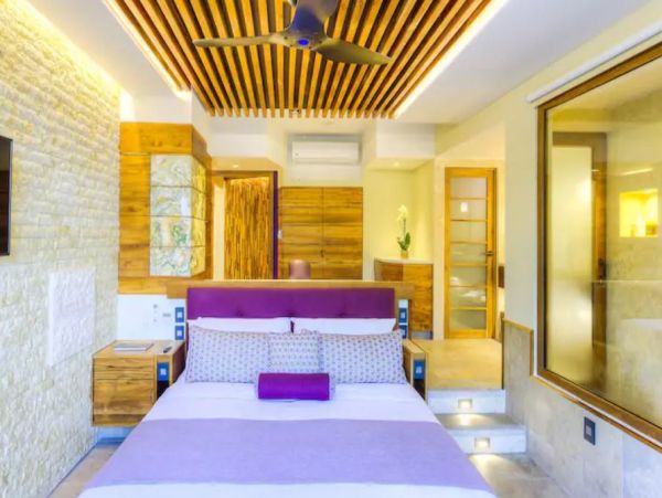 Costa Rica Luxury Full Service Staff