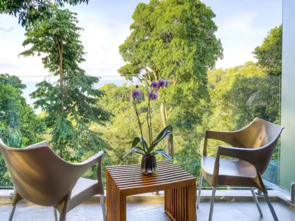 Costa Rica Luxury Full Service Staff
