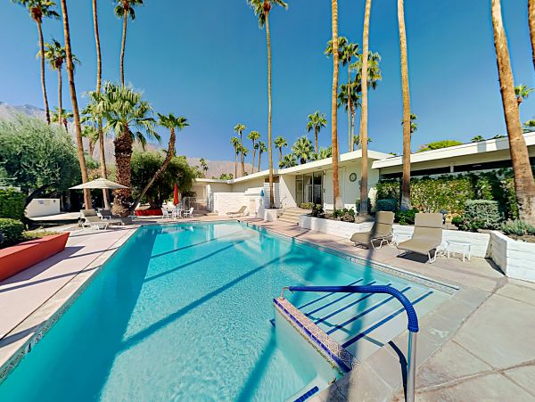 Palm Springs Home 1028248