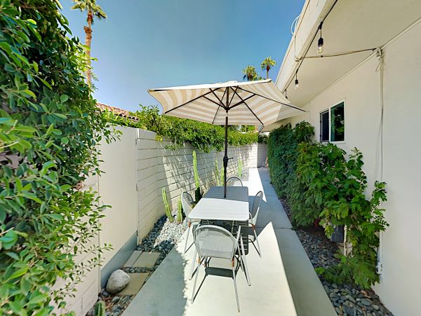Palm Springs Home 1028248