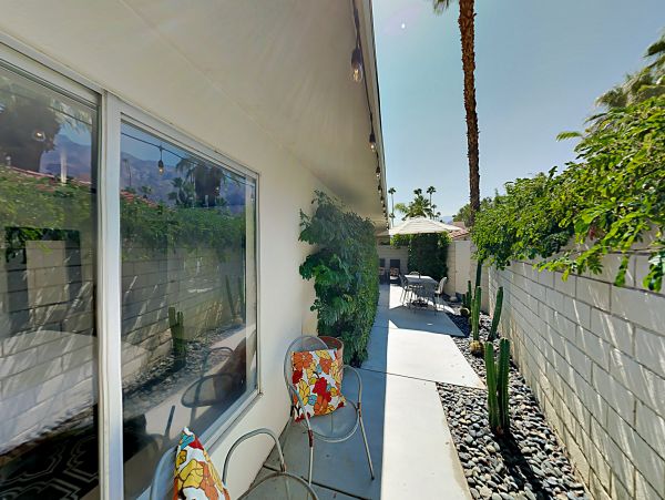 Palm Springs Home 1028248