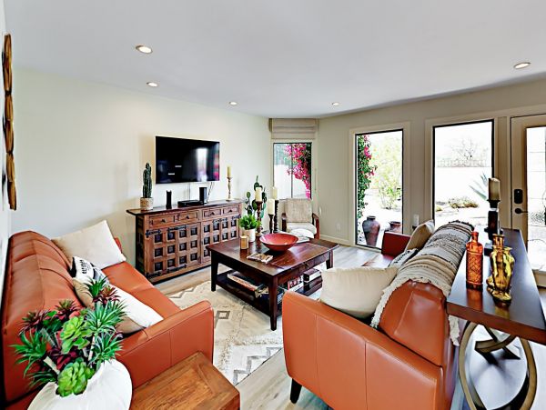 Palm Springs Home 1028250