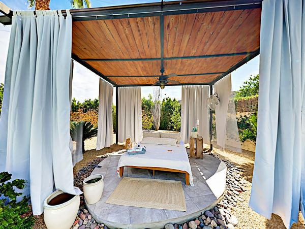 Palm Springs Home 1028250