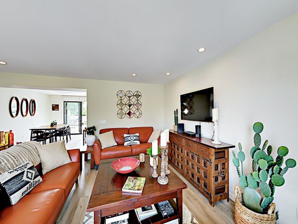 Palm Springs Home 1028250