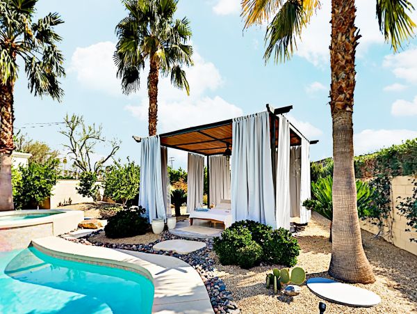 Palm Springs Home 1028250