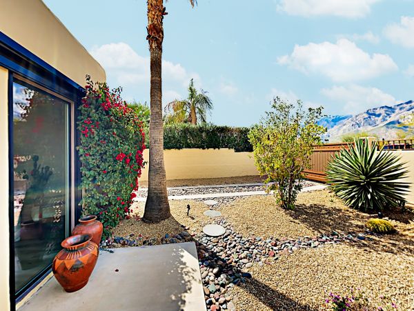 Palm Springs Home 1028250