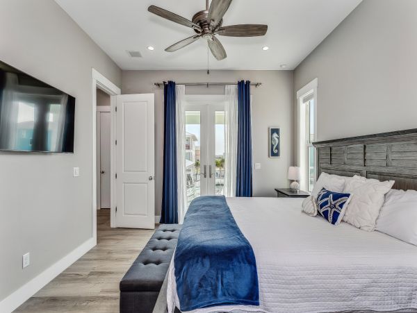 Gulf View Navarre Beach Four Bedroom Vacation Rental Home