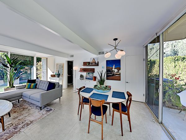 Palm Springs Home 1028252