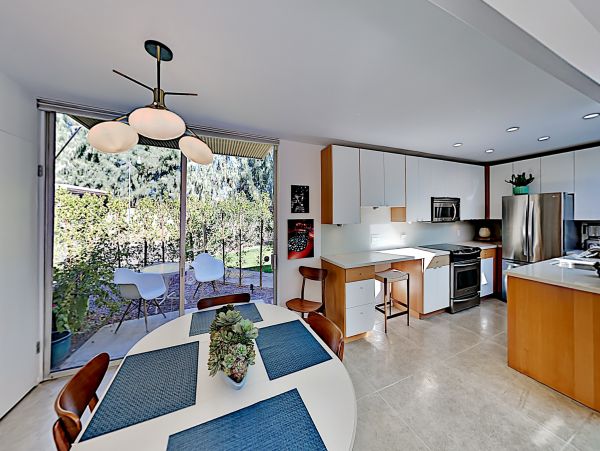 Palm Springs Home 1028252