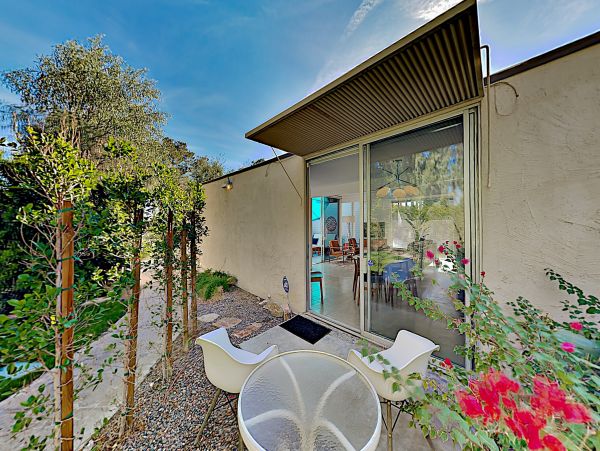 Palm Springs Home 1028252