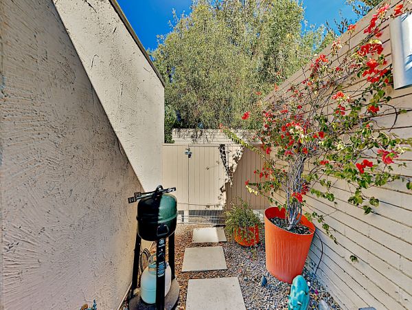 Palm Springs Home 1028252