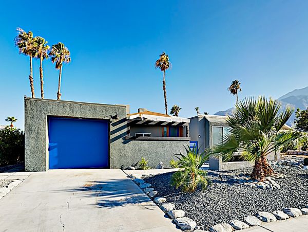 Palm Springs Home 1028253