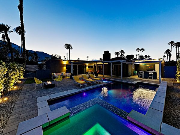 Palm Springs Home 1028253