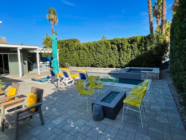 Palm Springs Home 1028253