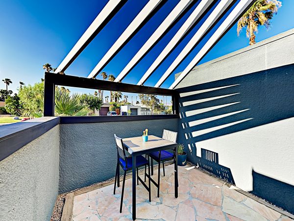 Palm Springs Home 1028253