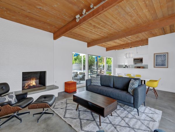 Palm Springs Home 1028254