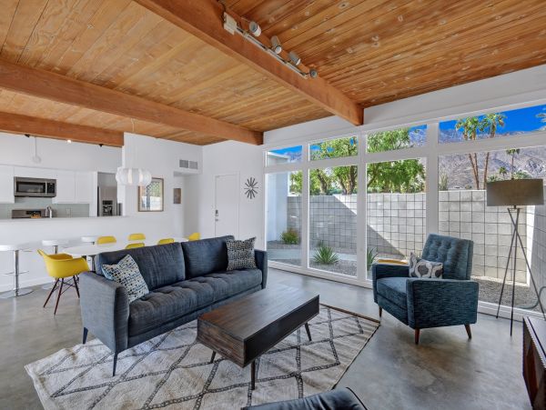 Palm Springs Home 1028254