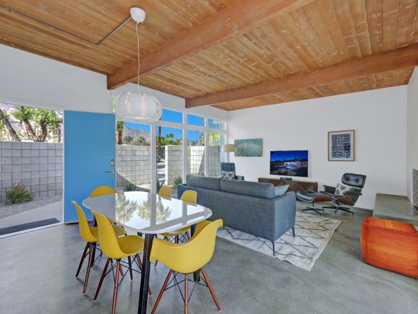 Palm Springs Home 1028254