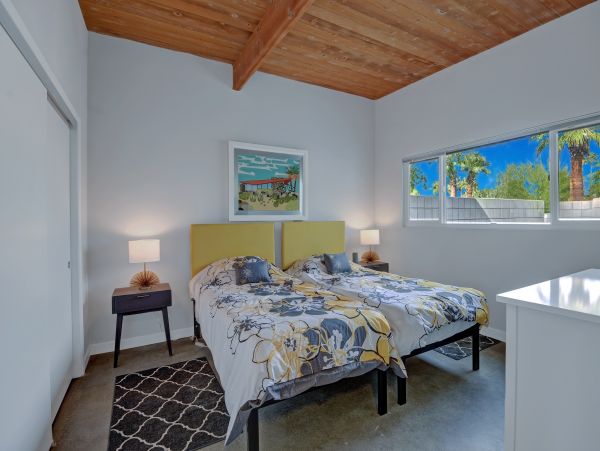 Palm Springs Home 1028254