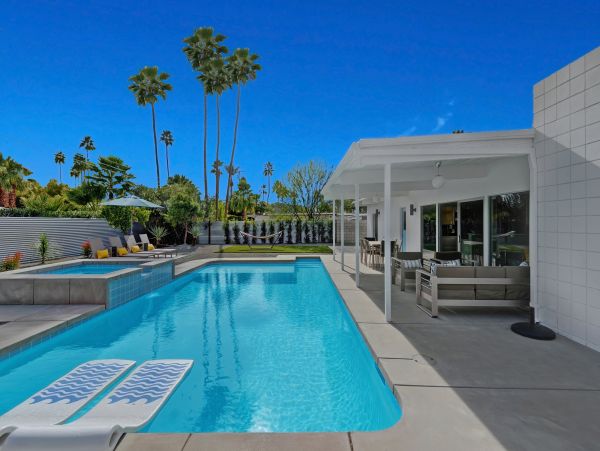 Palm Springs Home 1028254