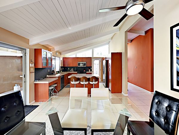 Palm Springs Home 1028255