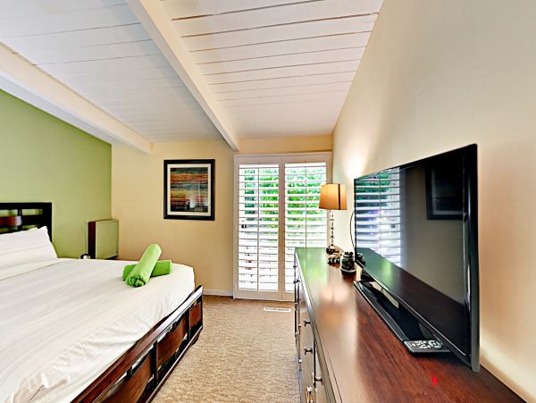 Palm Springs Home 1028255