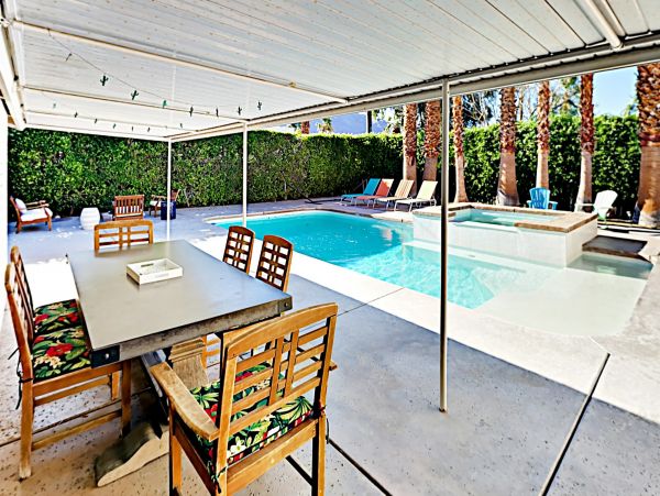 Palm Springs Home 1028255