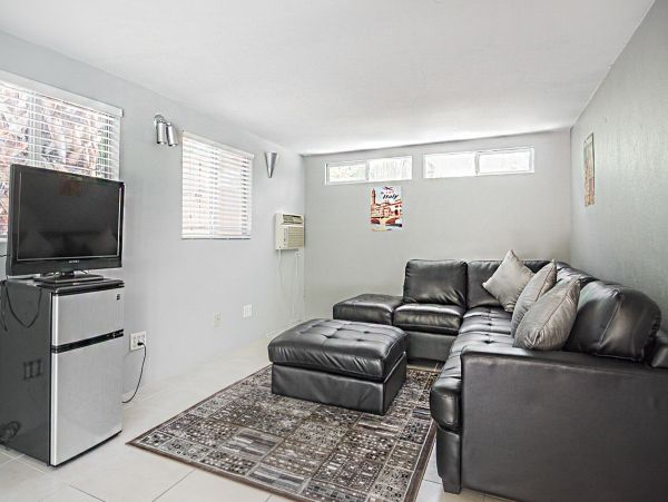 Palm Springs Home 1028255