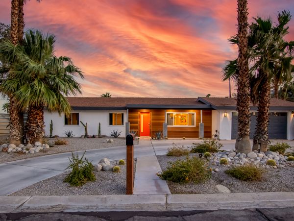 Palm Springs Home 1028256