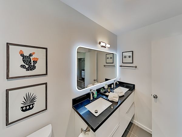 Palm Springs Home 1028256