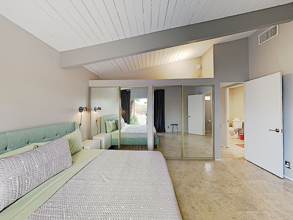 Palm Springs Home 1028257