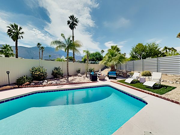 Palm Springs Home 1028259