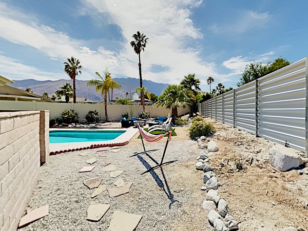 Palm Springs Home 1028259