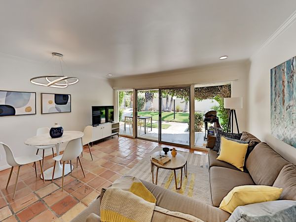 Palm Springs Home 1028260