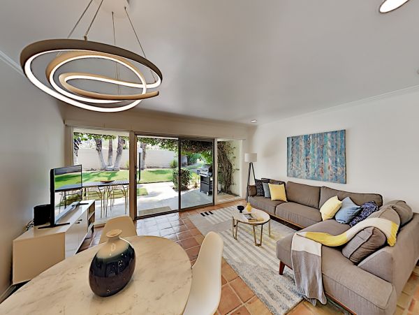 Palm Springs Home 1028260