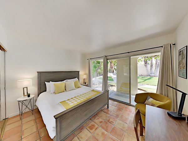 Palm Springs Home 1028260