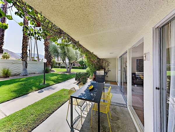 Palm Springs Home 1028260