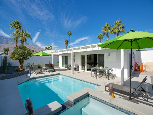 Palm Springs Home 1028261