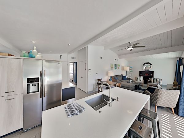 Palm Springs Home 1028262