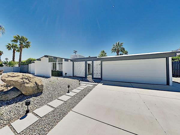 Palm Springs Home 1028262
