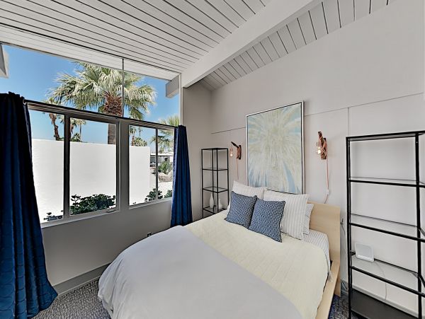 Palm Springs Home 1028262