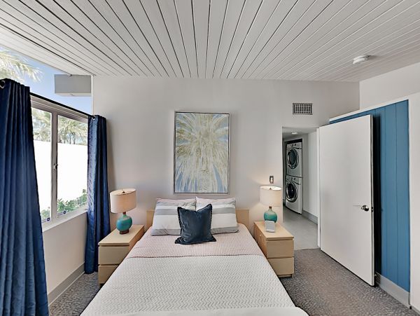 Palm Springs Home 1028262