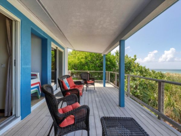 Oceanfront Charming Vacation Home in Placida