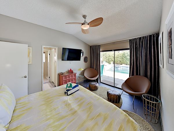 Palm Springs Home 1028266