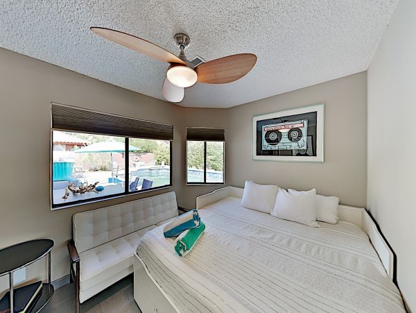 Palm Springs Home 1028266