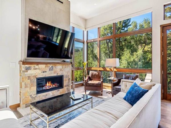Ski In Ski Out Luxury Rental in Avon with Pool & Hot Tub