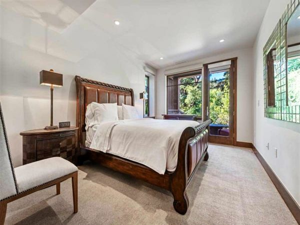 Ski In Ski Out Luxury Rental in Avon with Pool & Hot Tub
