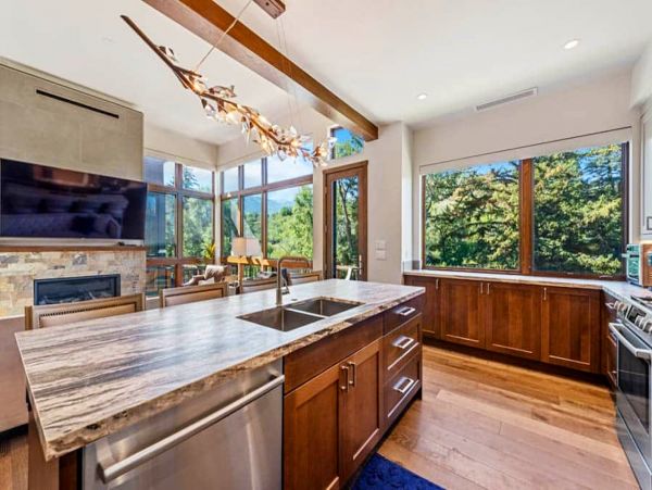 Ski In Ski Out Luxury Rental in Avon with Pool & Hot Tub
