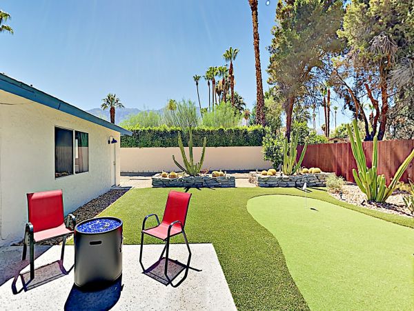 Palm Springs Home 1028269