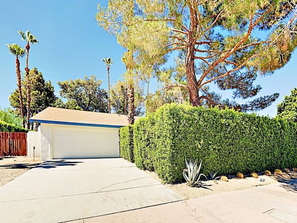Palm Springs Home 1028269